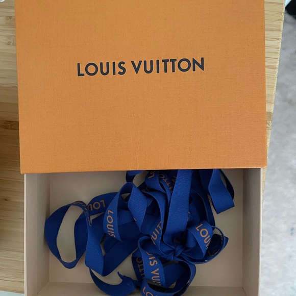 Louis Vuitton Damier Azur French Purse Wallet - Picture 5 of 16